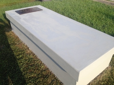Concrete vault